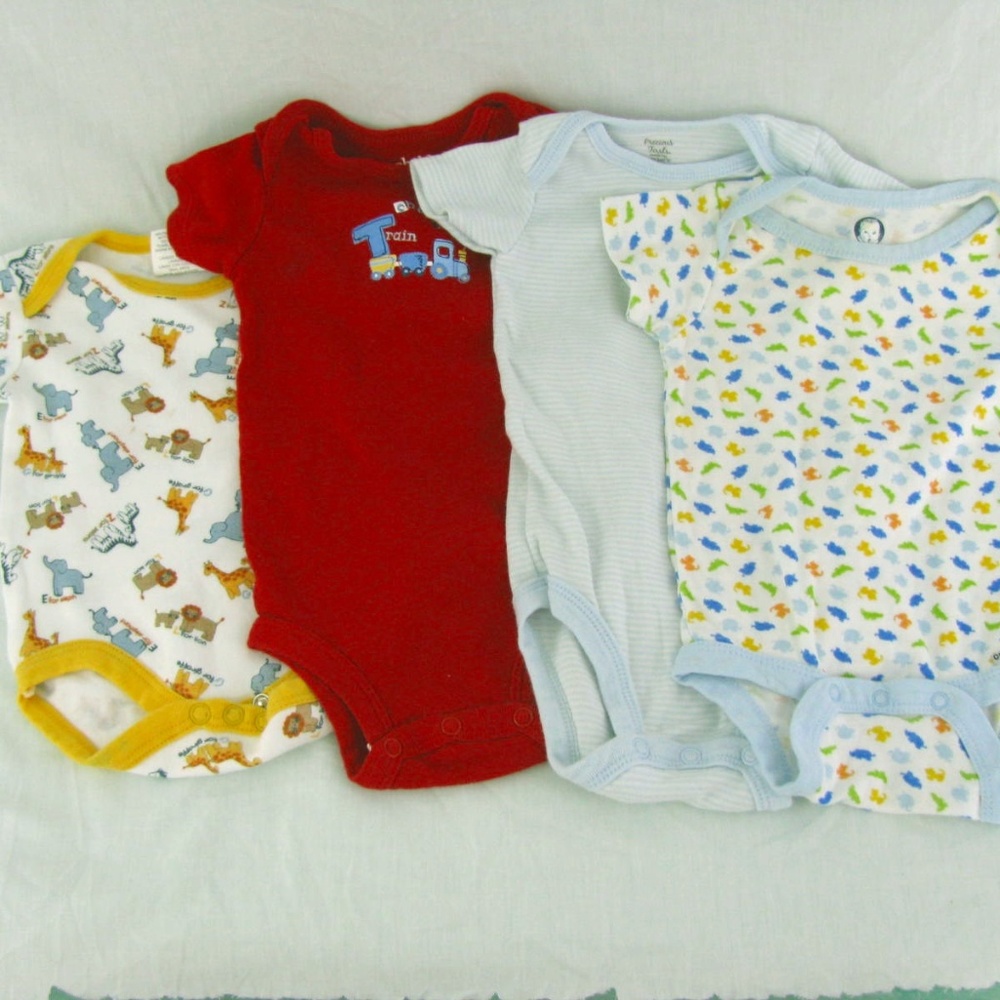 BABY CLOTHES OUTFITS ONSIES LOT OF 4 BOYS 6-9 MOS
